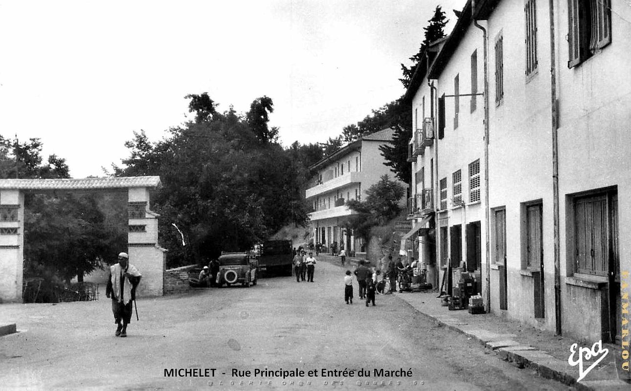 Michelet - Rue Principale et Entree du Marcee.jpg